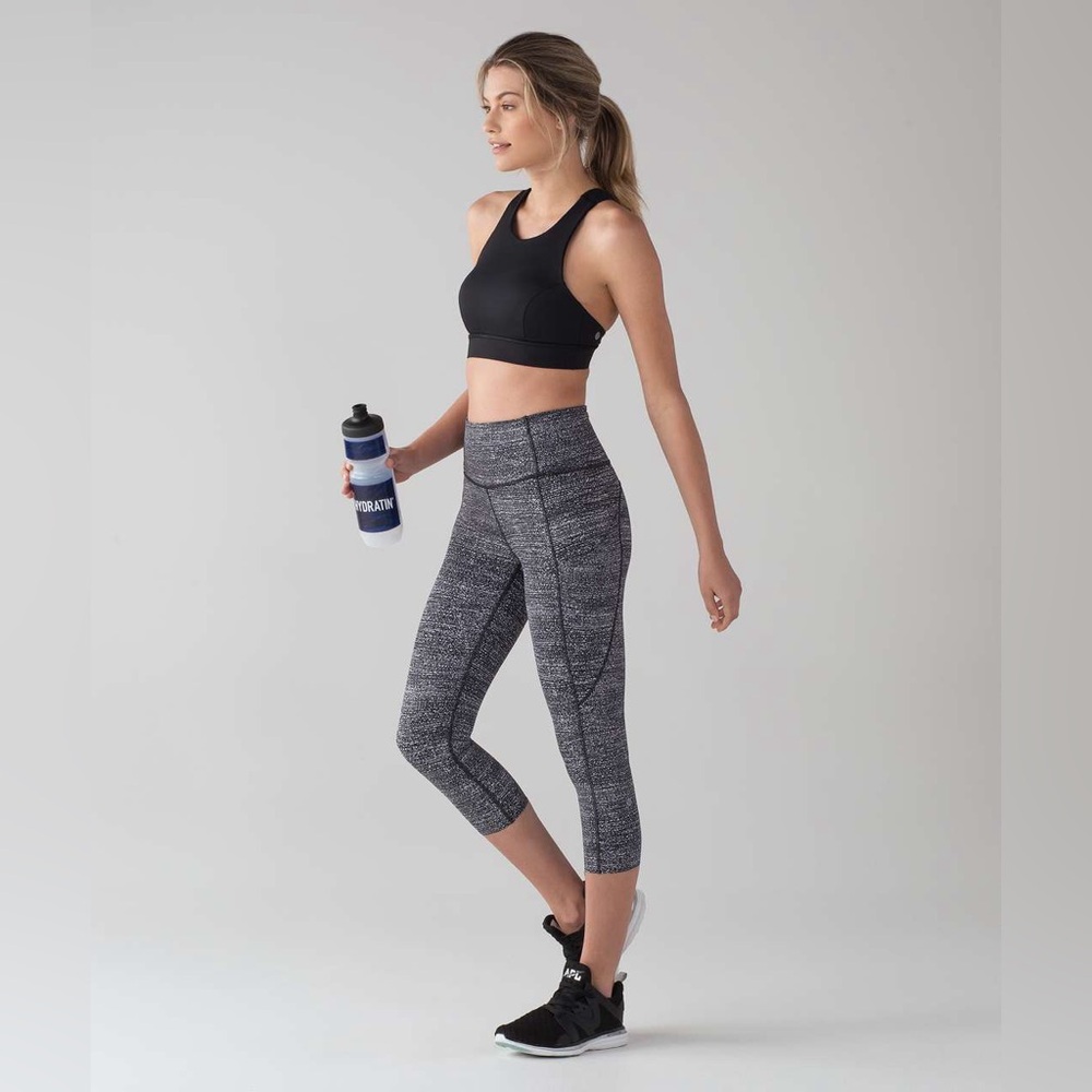 Lululemon Fast & Free Crop II (Nulux 19”) - Salt Alpine White Black